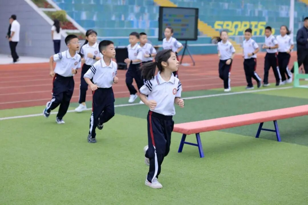 在成都，体育课这样上！
